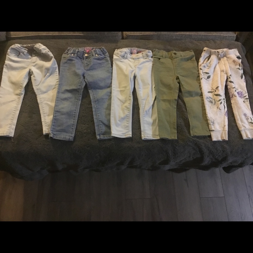 Lot of 12 pair 3T Jeans, 1 Sweat Pants